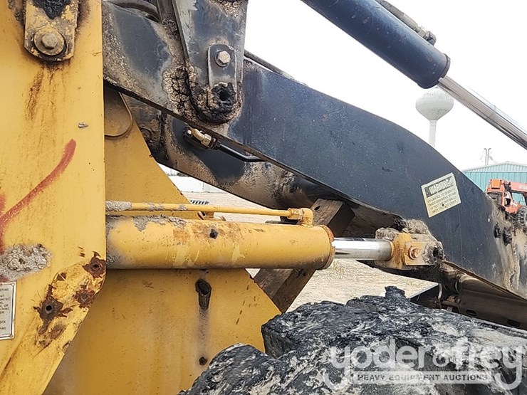caterpillar-it38f-image-8