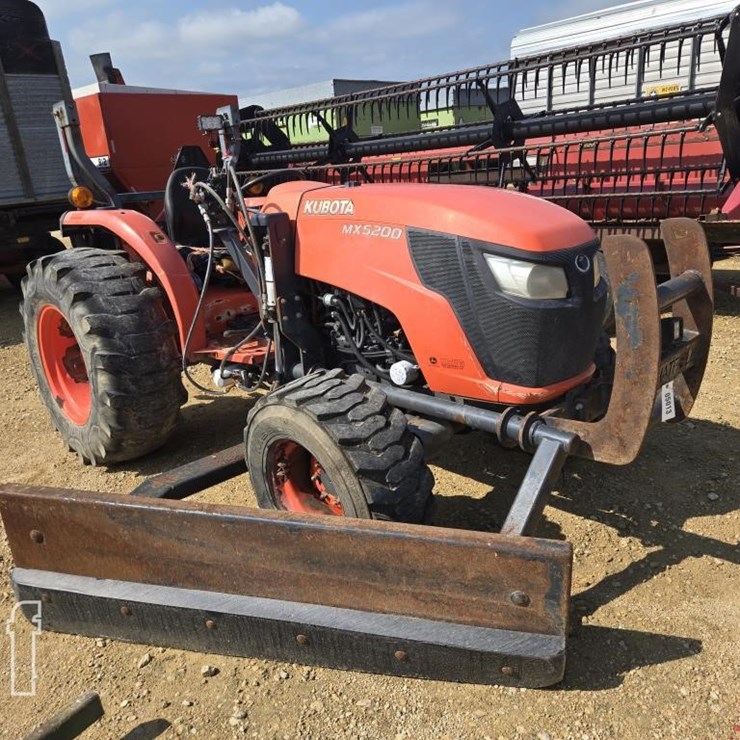 KUBOTA MX5200