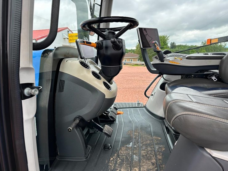 2020-new-holland-t8.320-image-58