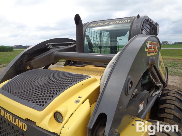 2013-new-holland-l230-image-18