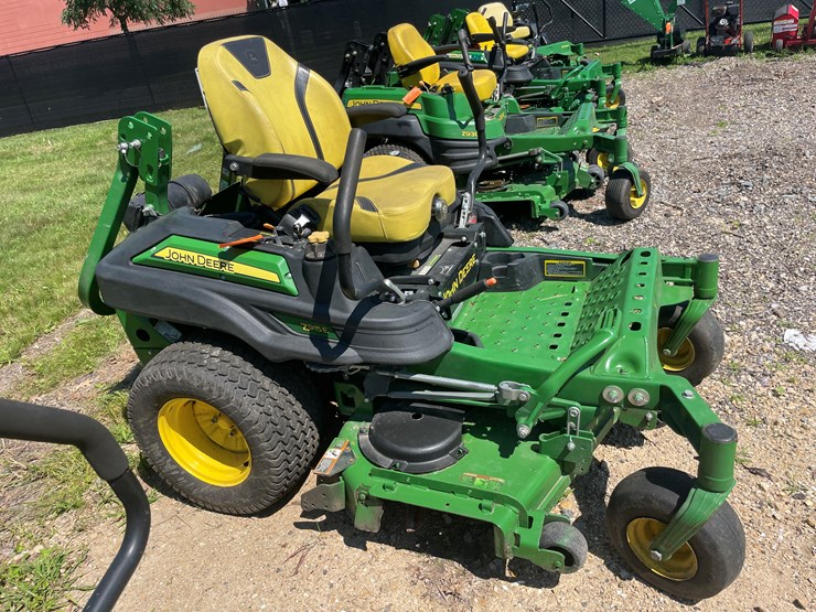 2022-john-deere-la-image-4