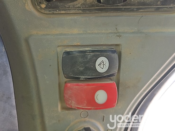 2019-caterpillar-289d-image-21