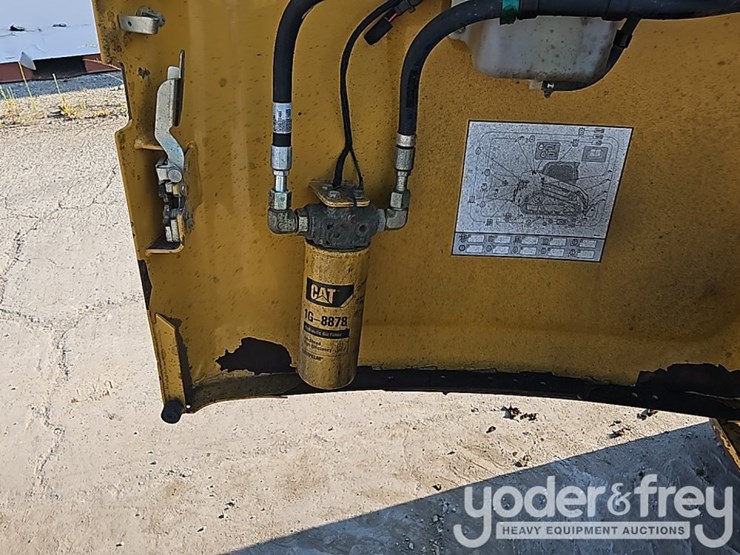 2011-caterpillar-279c-image-13