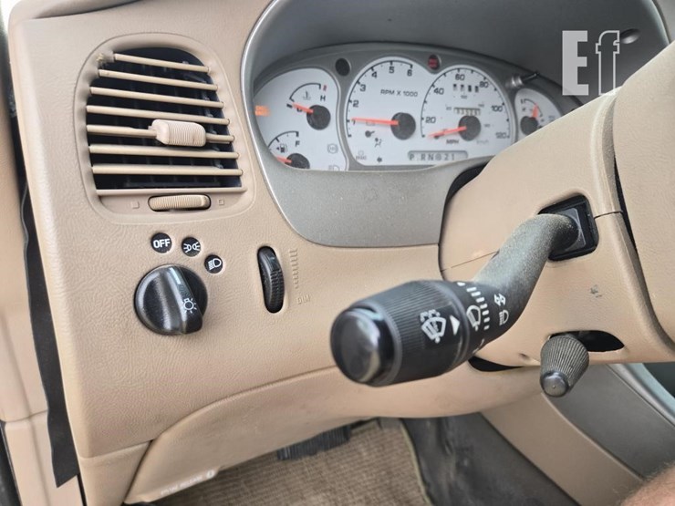 2001-ford-explorer-sport-trac-image-23