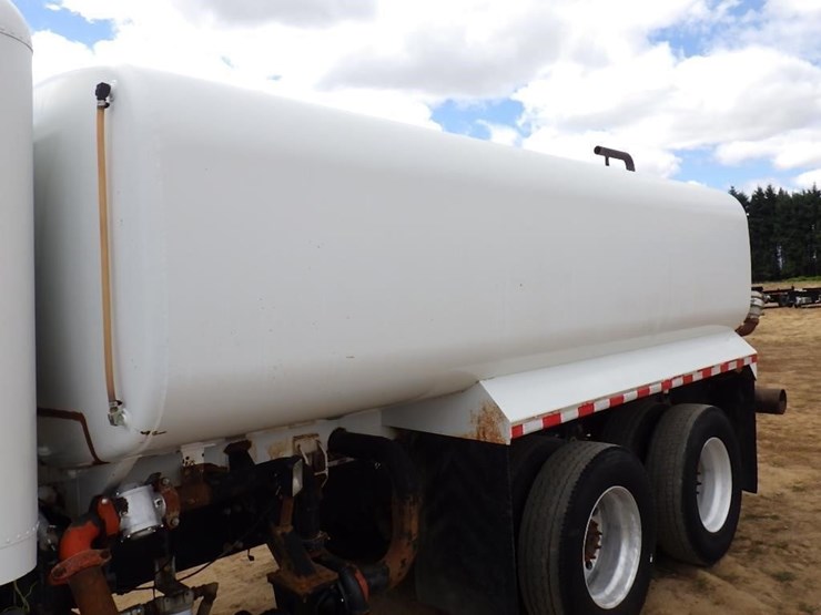 1994-freightliner-fld112-image-7