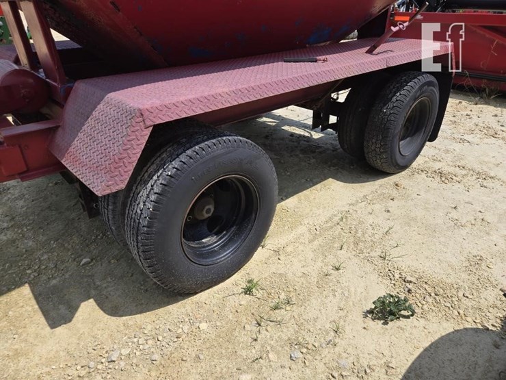 double-b-gravity-wagon-w/-shur-lok-roll-up-tarp-3840-image-4