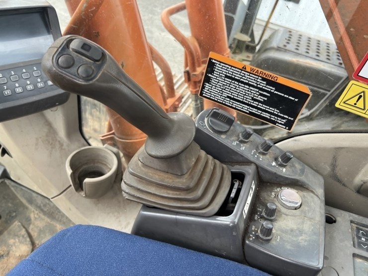 hitachi-zx270-lc-image-45