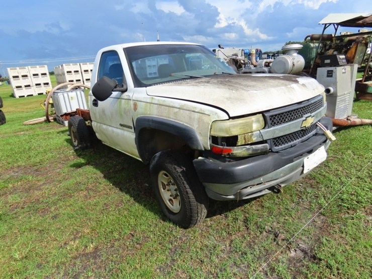2001-chevrolet-2500-image-2