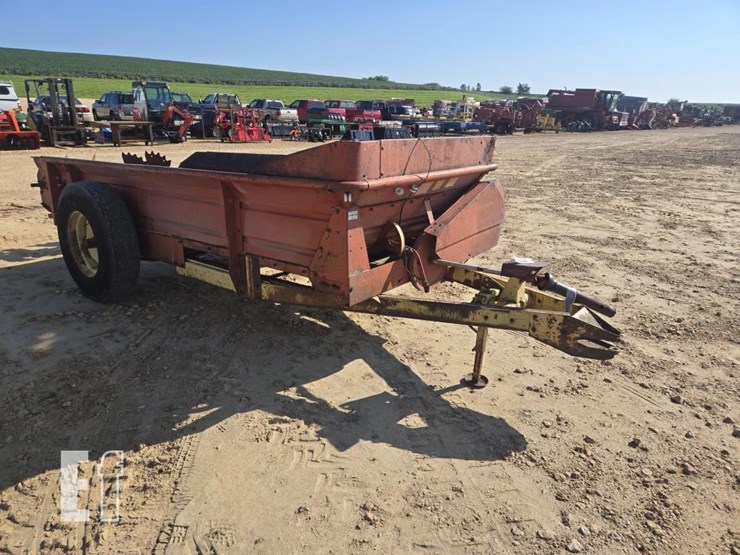 new-holland-518-image-1