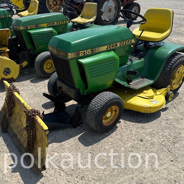 JOHN DEERE 216