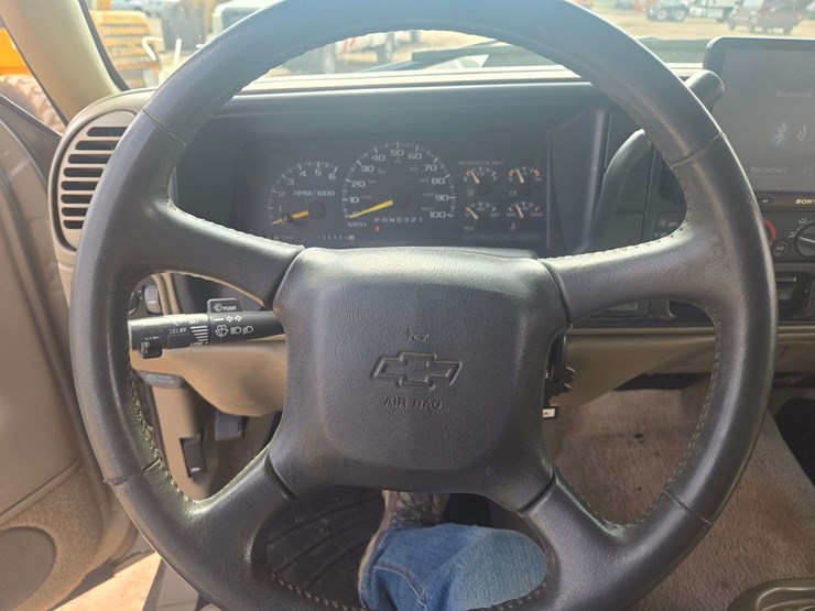 1999-chevrolet-tahoe-image-14