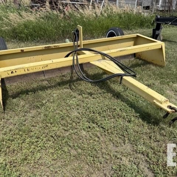 LAND LEVELER 10 FT BOX SCRAPER 29