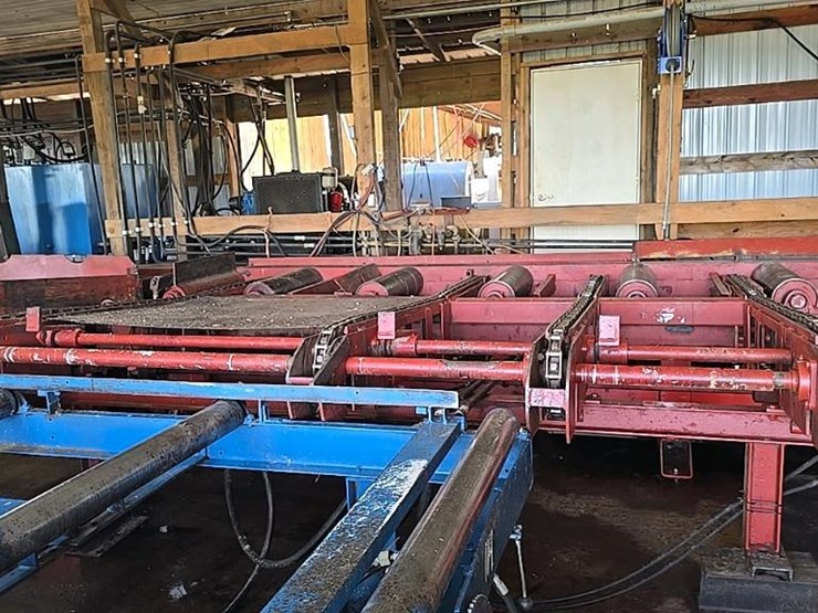 #115-•-roll-case-with-conveyor-and-side-transfer-deck-image-29