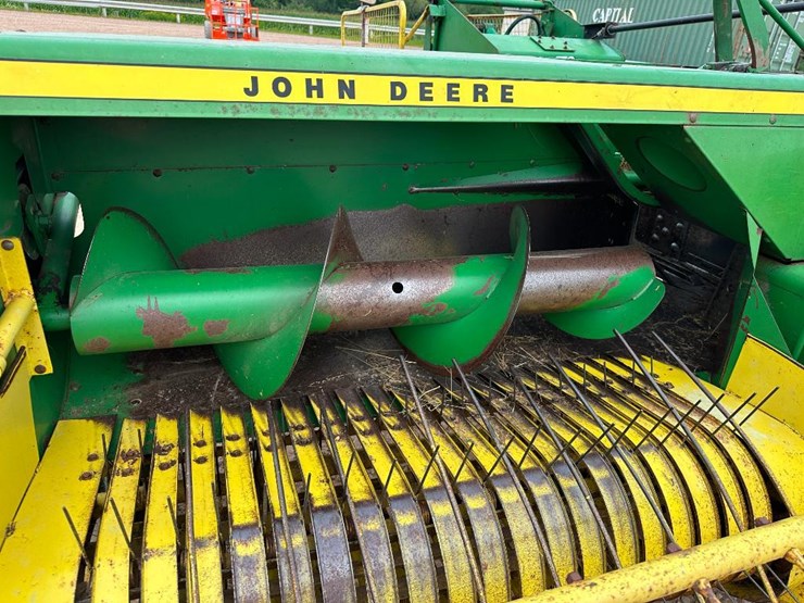 john-deere-336-image-15
