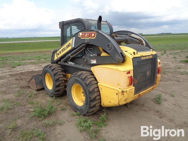 2013-new-holland-l230-image-7