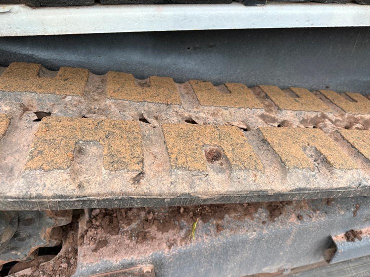 2017-bobcat-t450-image-24