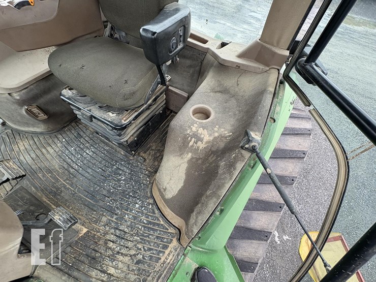 john-deere-8400t-image-23