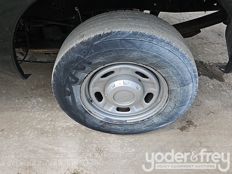 2015-ford-f250-xl-image-9