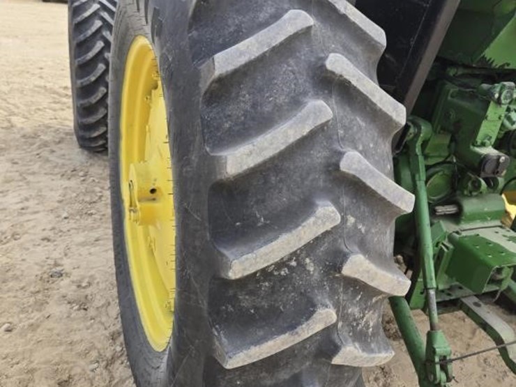 john-deere-4050-image-10