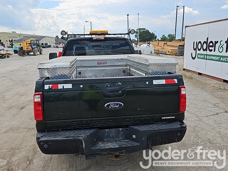 2016-ford-f250-xl-image-4