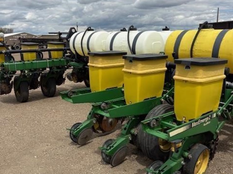 1992-john-deere-7200-image-3