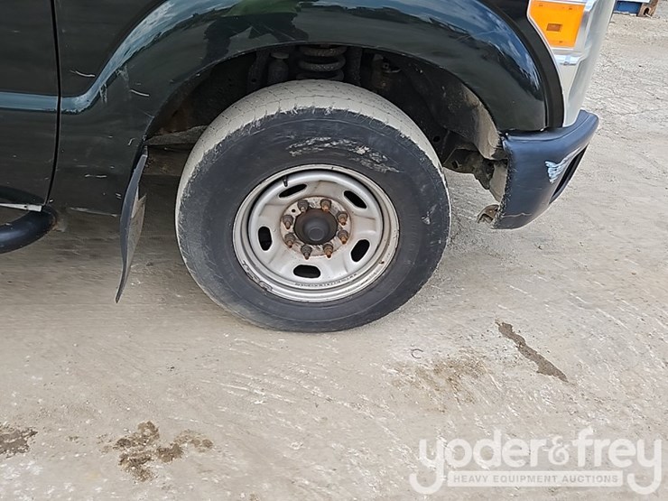 2016-ford-f250-xl-image-12