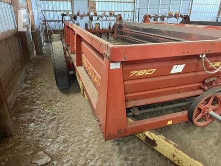 new-holland-790-image-13
