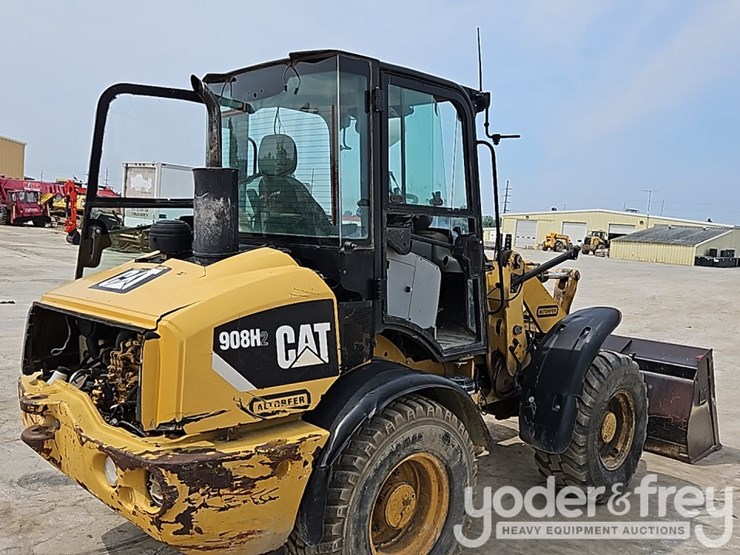 2012-caterpillar-908h-image-6