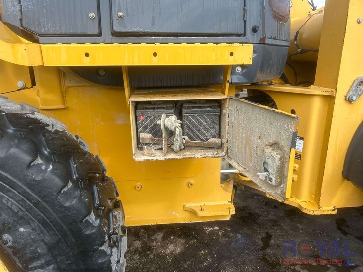 2015-deere-544k-image-14