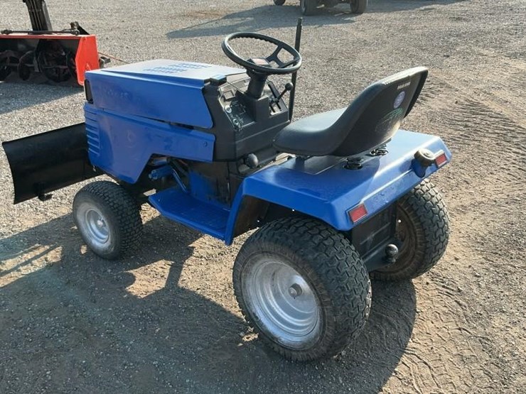 #2401-•-craftsman-garden-tractor*-image-5