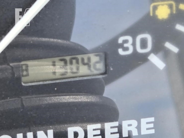 2000-john-deere-4400-image-12