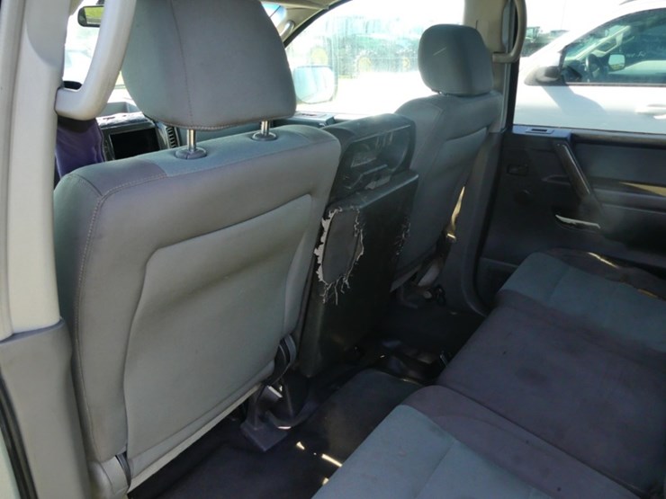 2005-nissan-titan-image-10