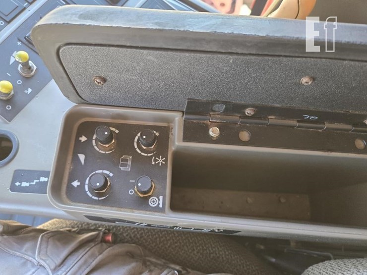 case-ih-7088-image-40