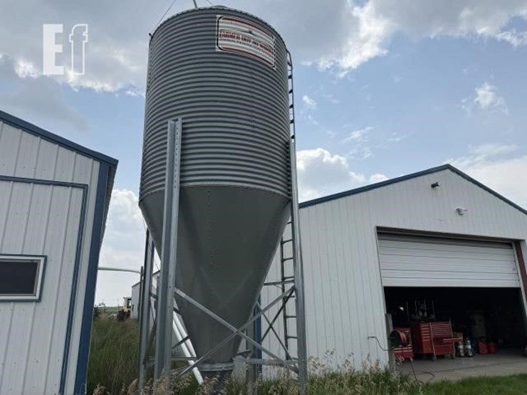 farmer-boy-ag-system-hopper-bin-(1)-31-image-2