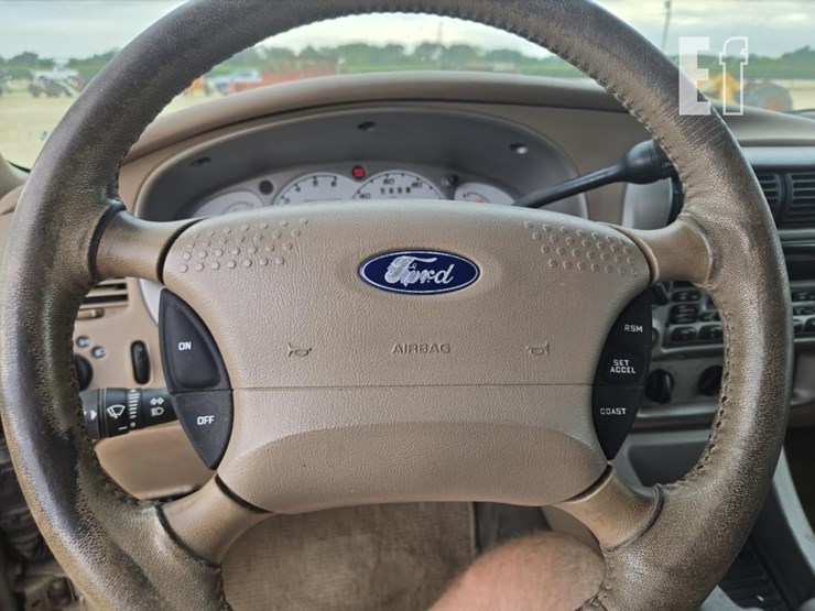 2001-ford-explorer-sport-trac-image-22
