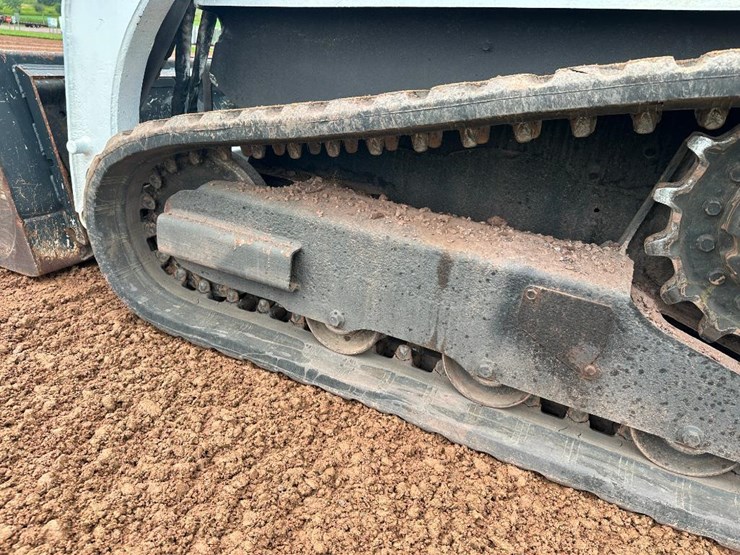 2017-bobcat-t450-image-11