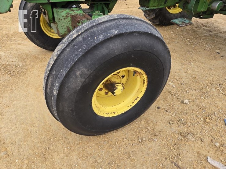 john-deere-4520-image-4