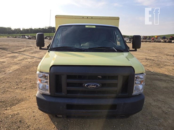 2019-ford-e450-image-2