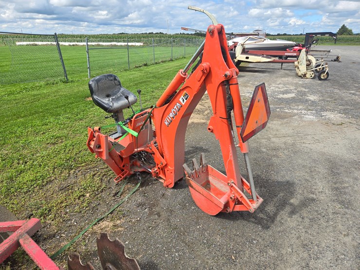 kubota-bh77-image-1