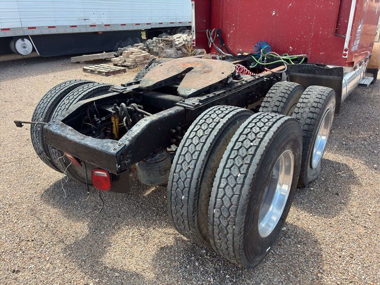 1987-peterbilt-379-image-4