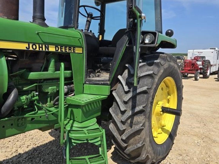 1979-john-deere-4440-image-16