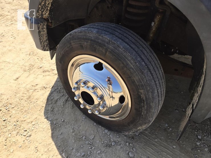 2009-ford-f550-image-7