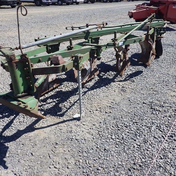 JOHN DEERE 5