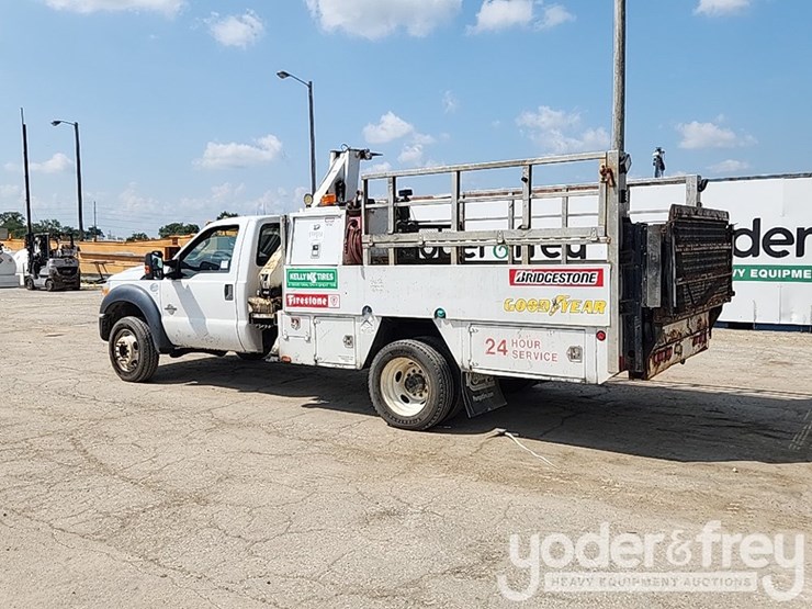 2012-ford-f550-image-3