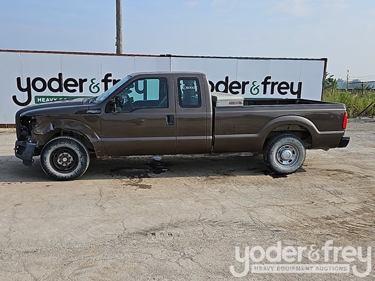 2016-ford-f250-xl-image-2