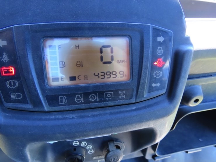 kubota-rtv-x900-image-16