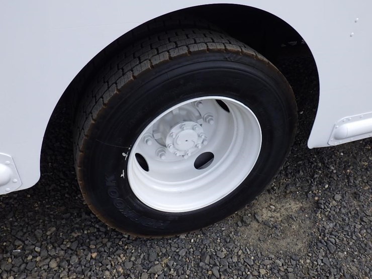 2012-freightliner-mt55-image-30