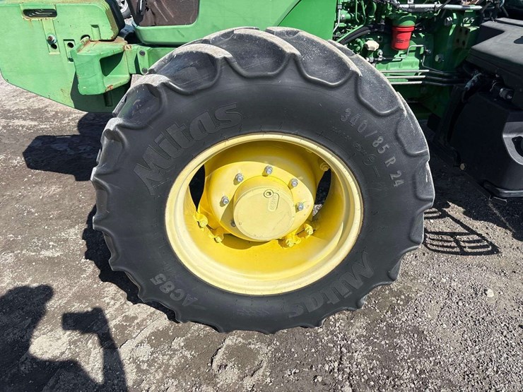 2017-john-deere-6120e-image-22