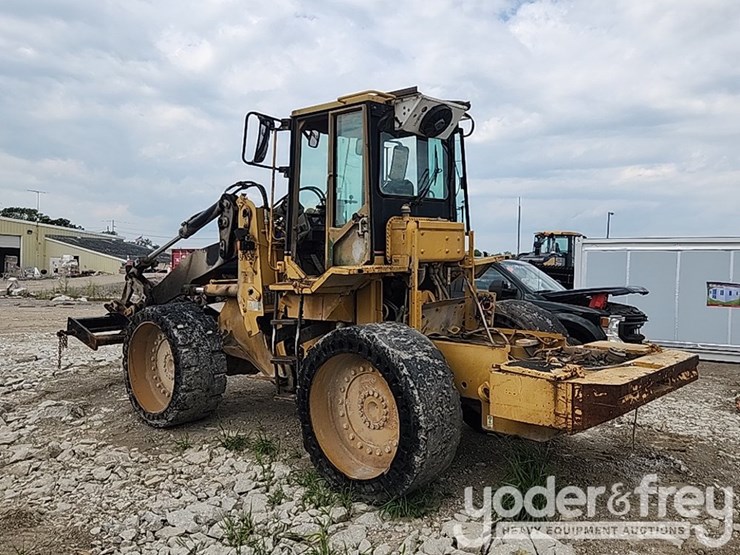 caterpillar-it38f-image-3