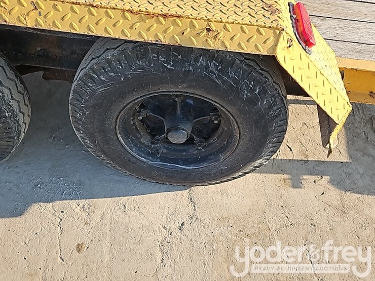 2002-tandem-axle-tagalong-equipment-trailer-w/-level-deck-between-wheels-(no-title)-image-12